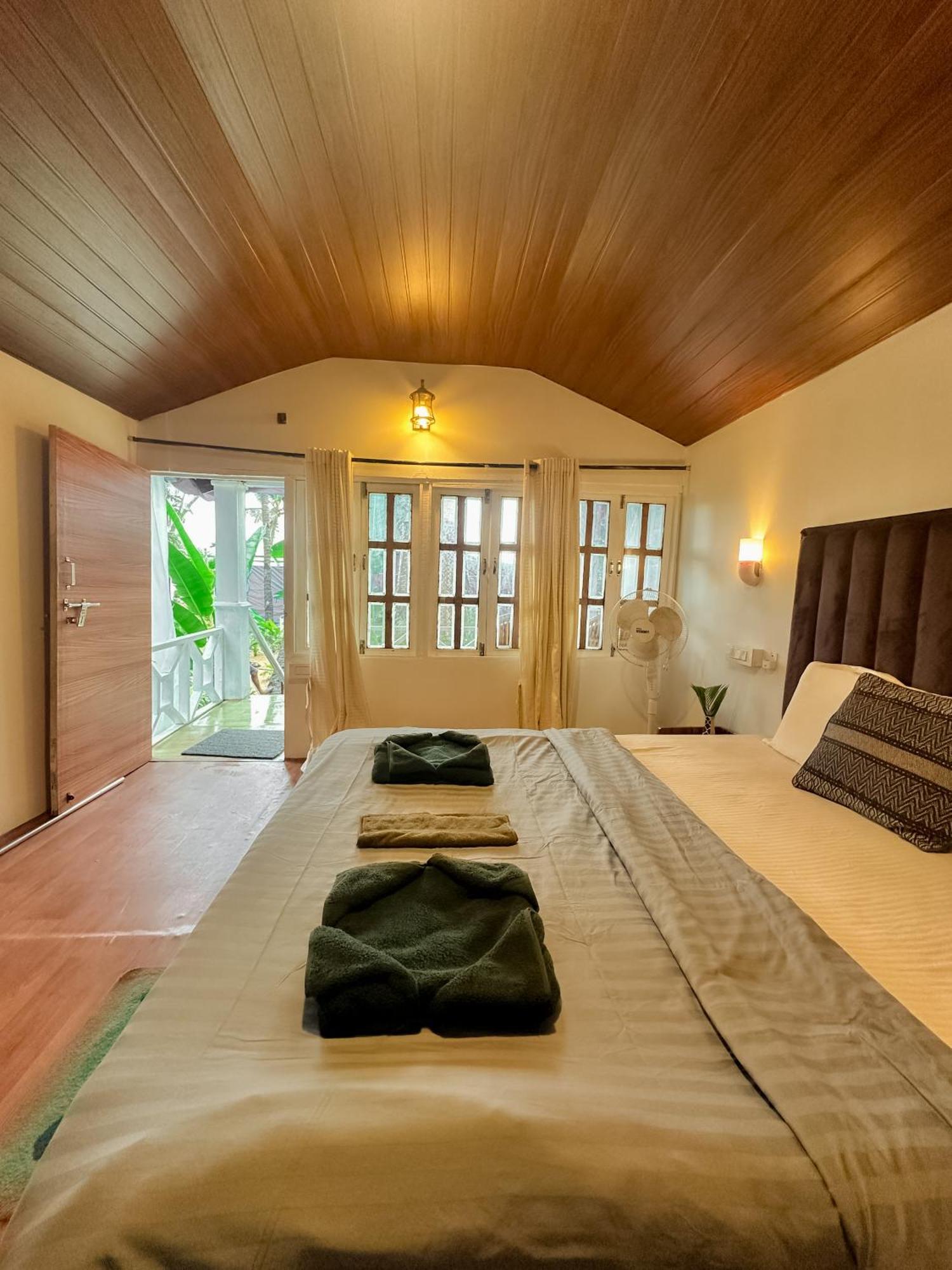 Beachfront Bliss Canacona Exterior photo