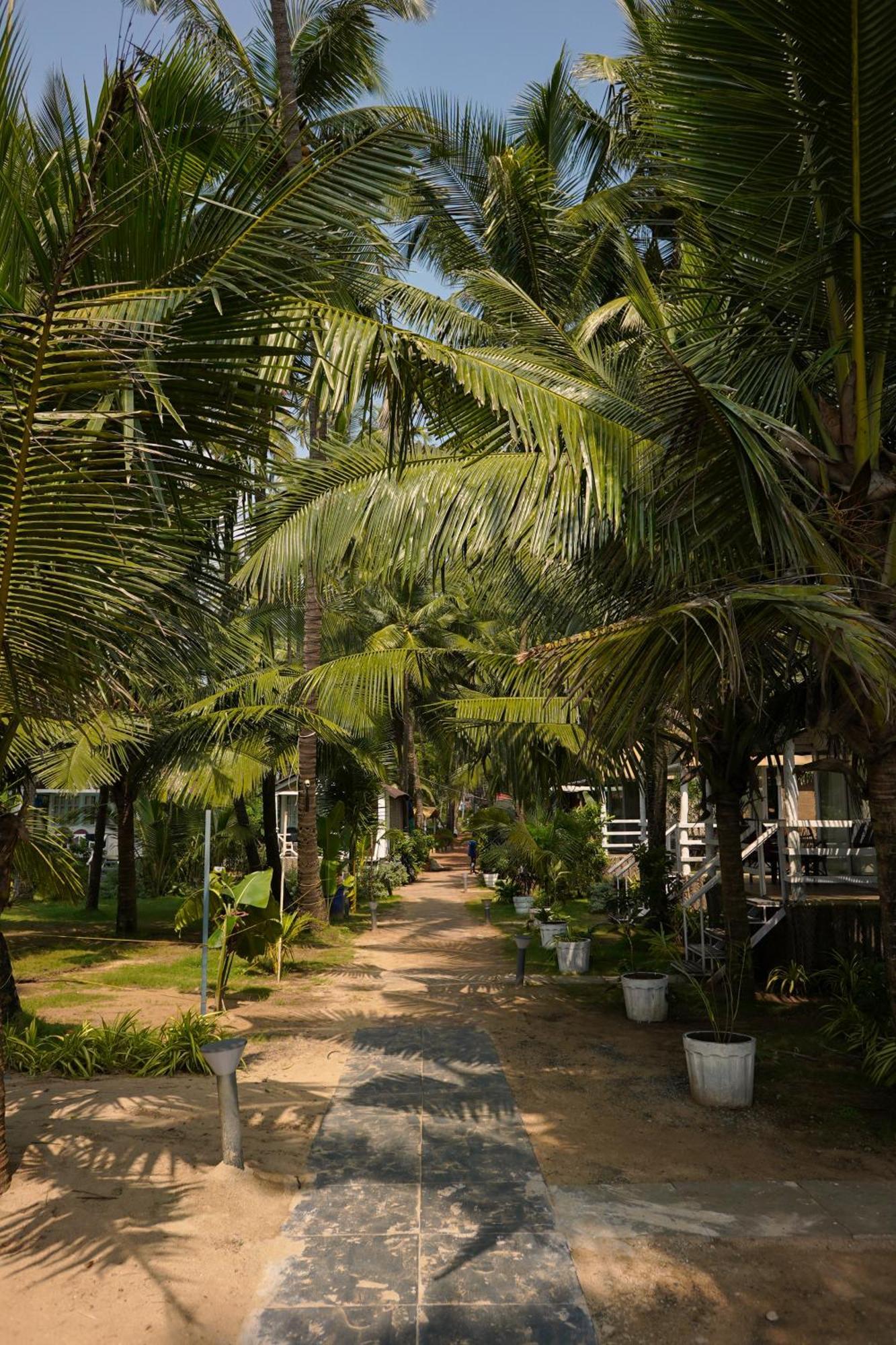 Beachfront Bliss Canacona Exterior photo